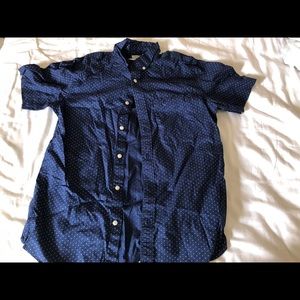 Men’s blue shirt stripe